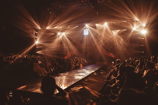 Uncover the ultimate experience: top uk destinations for tailored knitwear adventures!